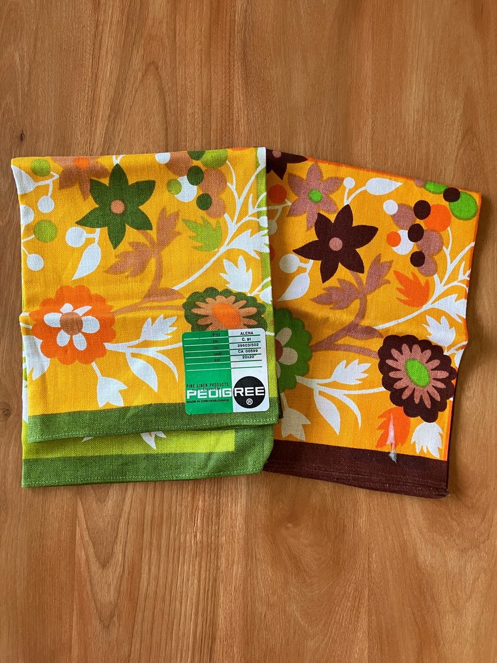 Vintage 1970’s 100% Linen  Tea Towels